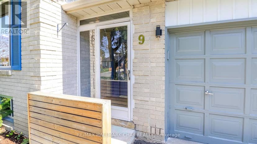 9 Bronte Crescent — photo 13 of 40