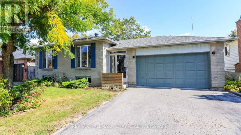 9 Bronte Crescent, Barrie, photo 2