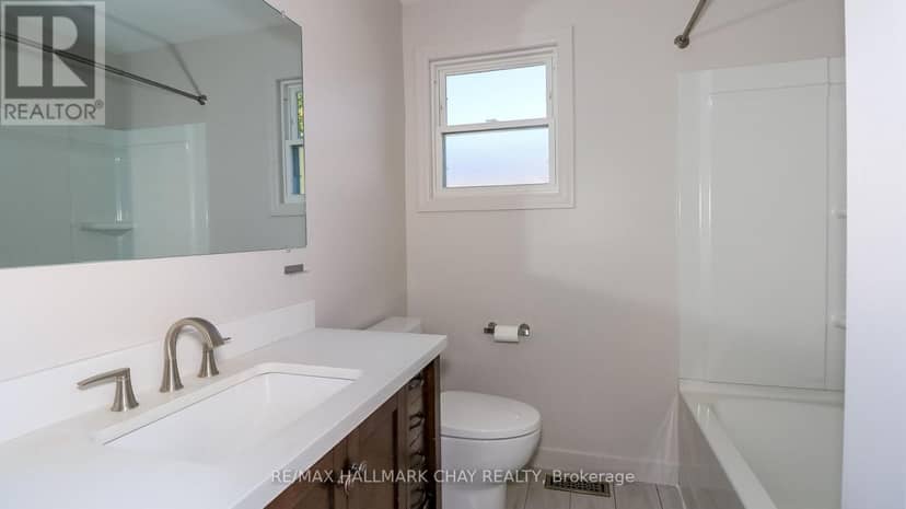 9 Bronte Crescent — photo 26 of 40
