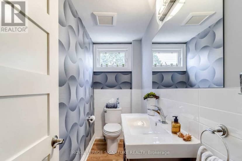 23 Abbs Street — photo 9 of 34