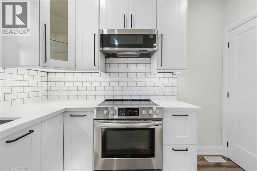 73 CLINTON Street, Hamilton, photo 8