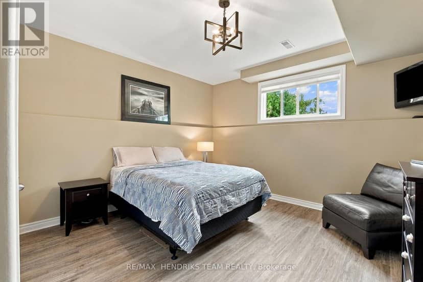 13 Timber Lane — photo 31 of 40