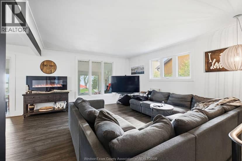 9952 St Clair Rd — photo 15 of 40