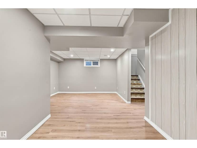 10619 Beaumaris Rd NW — photo 36 of 40
