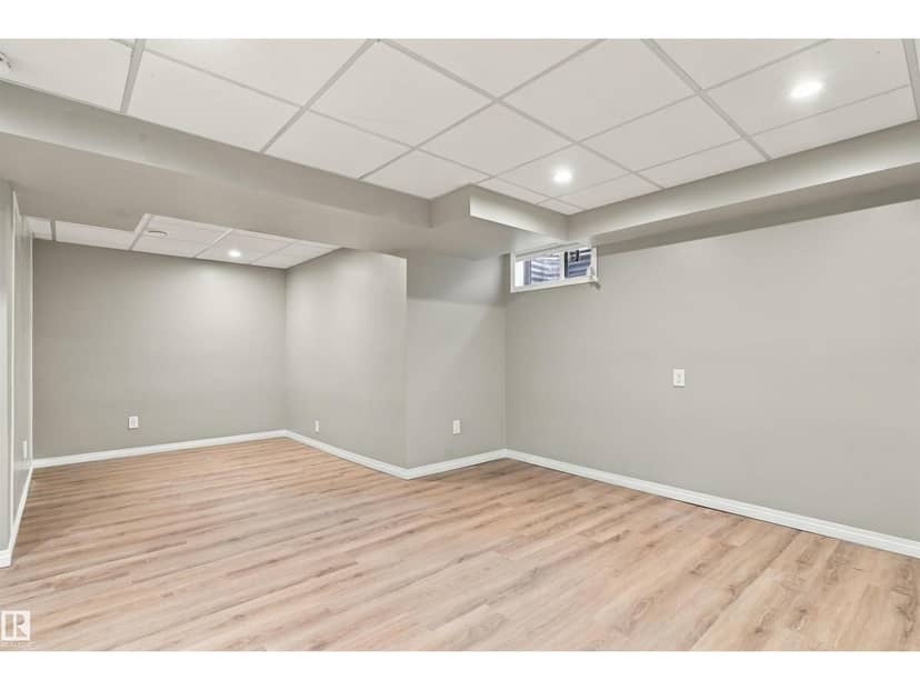 10619 Beaumaris Rd NW — photo 33 of 40