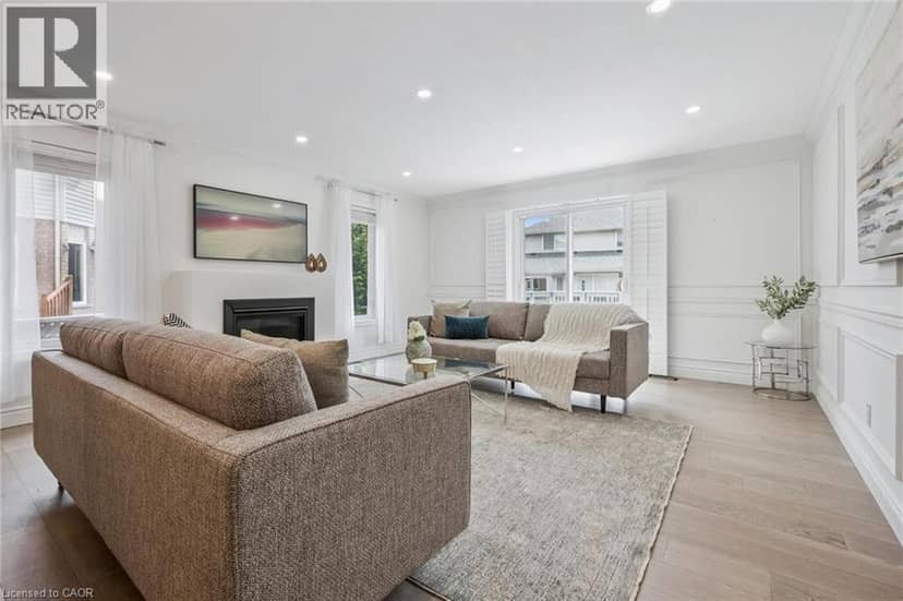 18 KEYS Crescent — photo 10 of 31