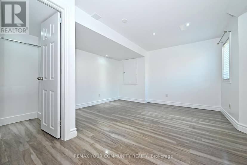 73 Laurendale Avenue — photo 34 of 40