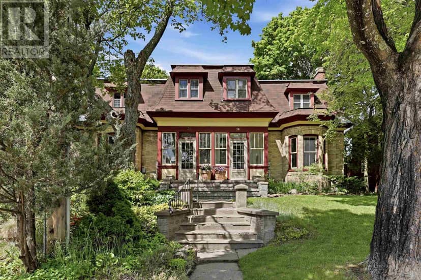 36 Herrick ST — photo 1 of 40