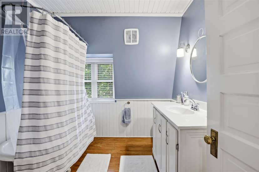 36 Herrick ST — photo 19 of 40
