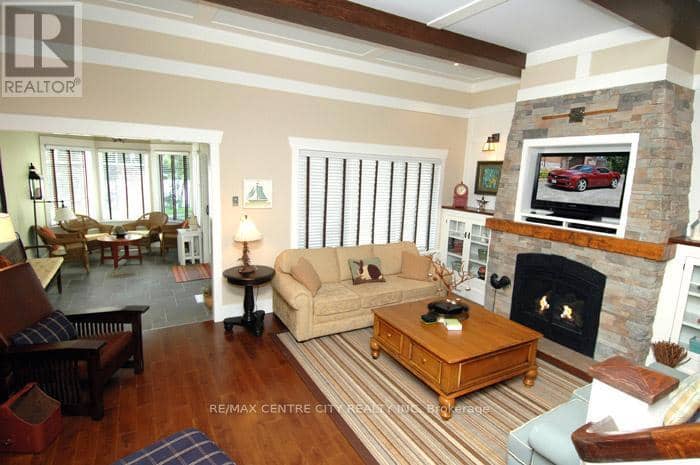 VILLA16 - 1020 Birch Glen Road — photo 10 of 14