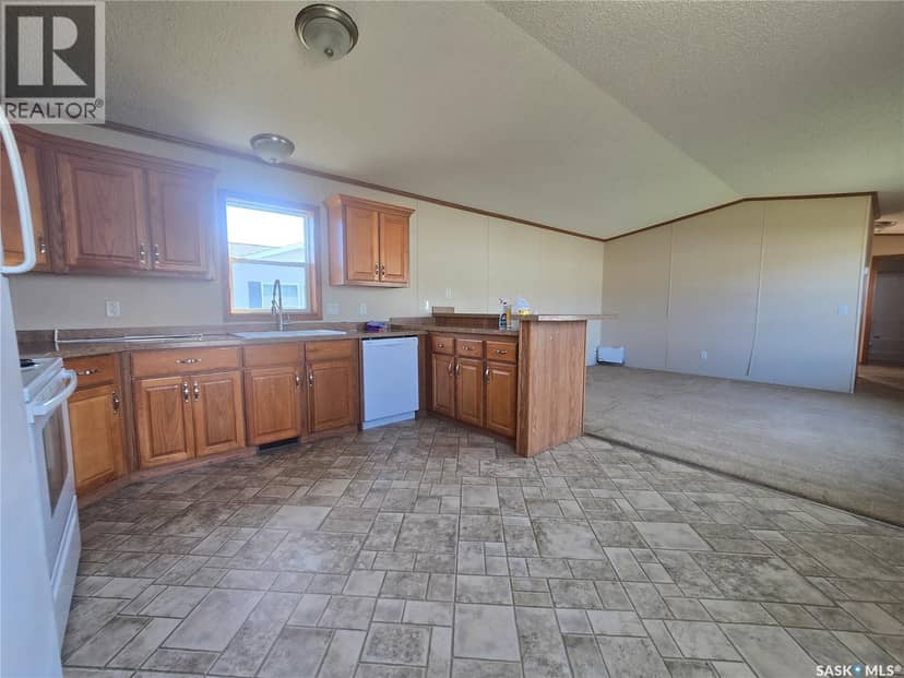 125 1st AVENUE SW, Weyburn, photo 7