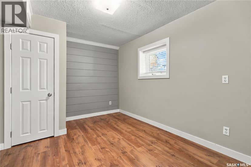 328 College AVENUE E — photo 26 of 37