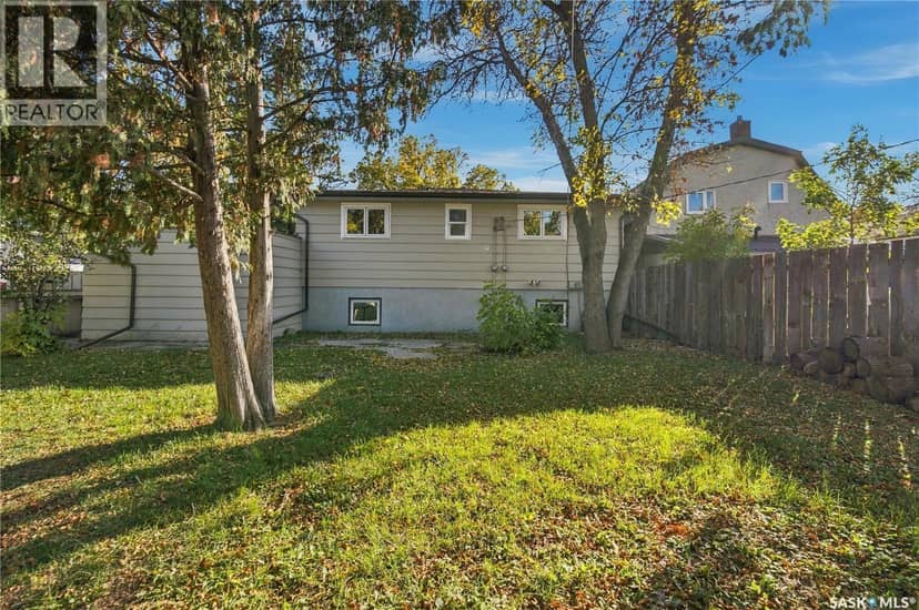 328 College AVENUE E — photo 34 of 37
