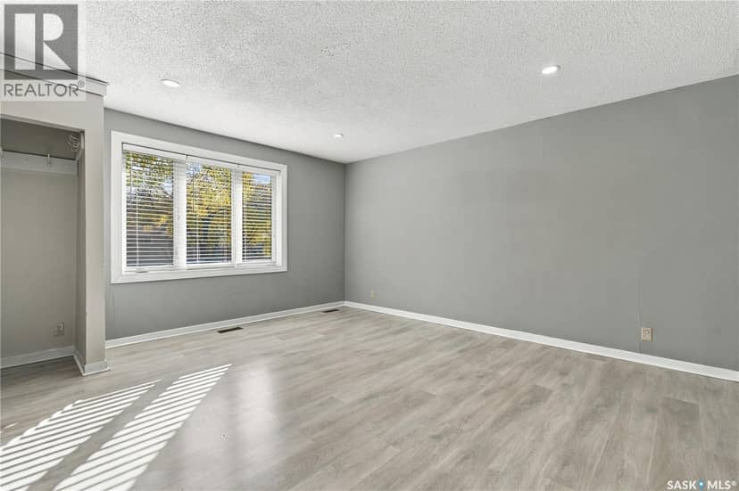 328 College AVENUE E, Regina, photo 4
