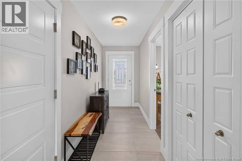 36 Luxor Drive — photo 11 of 40