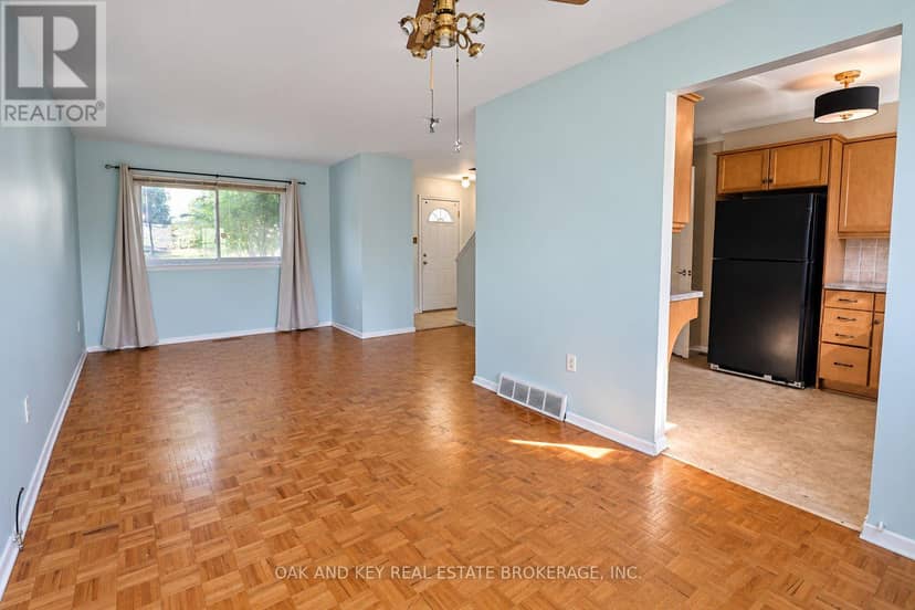 40 - 825 Dundalk Drive, London South, photo 4
