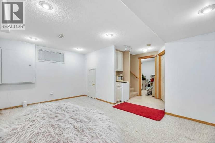 118 Tarington Close NE — photo 36 of 40