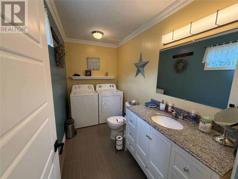 714 Harvey Street — photo 9 of 28