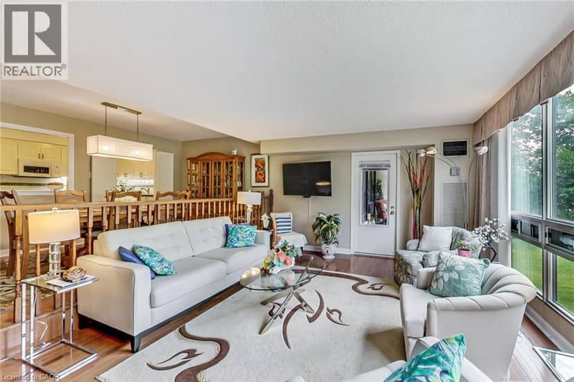 2185 MARINE Drive Unit# 202, Oakville, photo 4