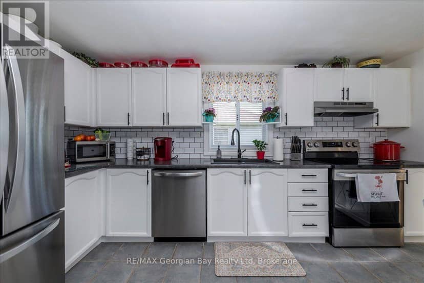 359 Galloway Boulevard — photo 9 of 40