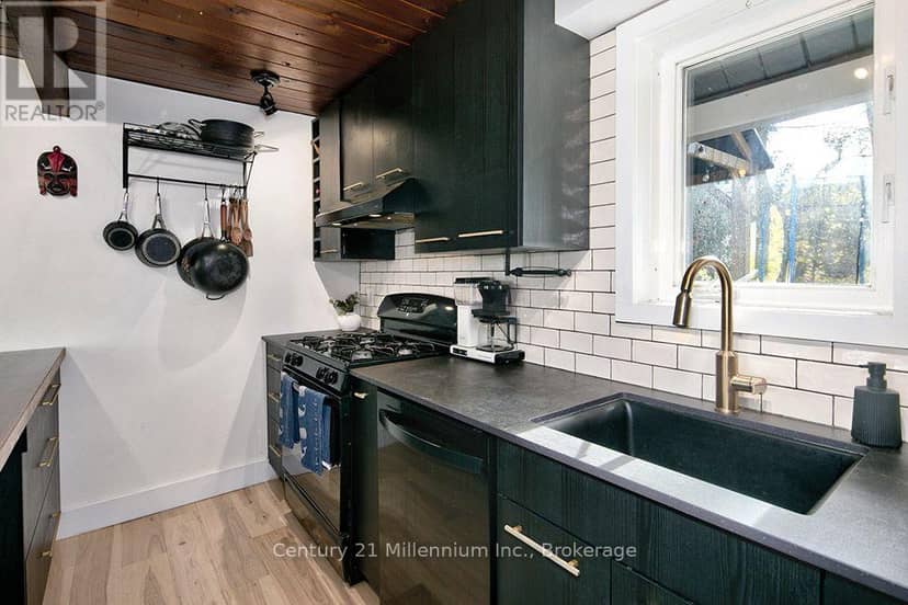 102 Martin Grove — photo 11 of 40