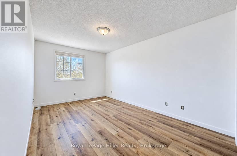 162 Athlone Crescent — photo 18 of 32