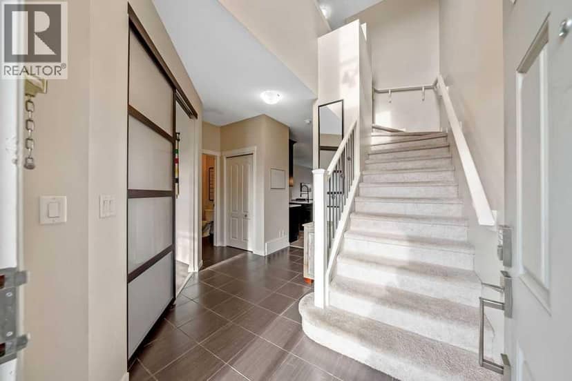 132 Evansborough Way NW, Calgary, photo 3