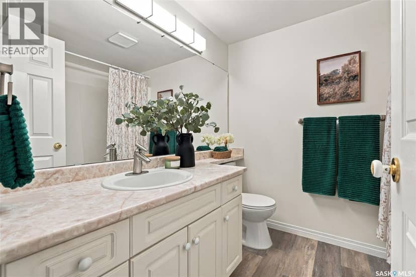 208 1700 Main STREET — photo 24 of 40