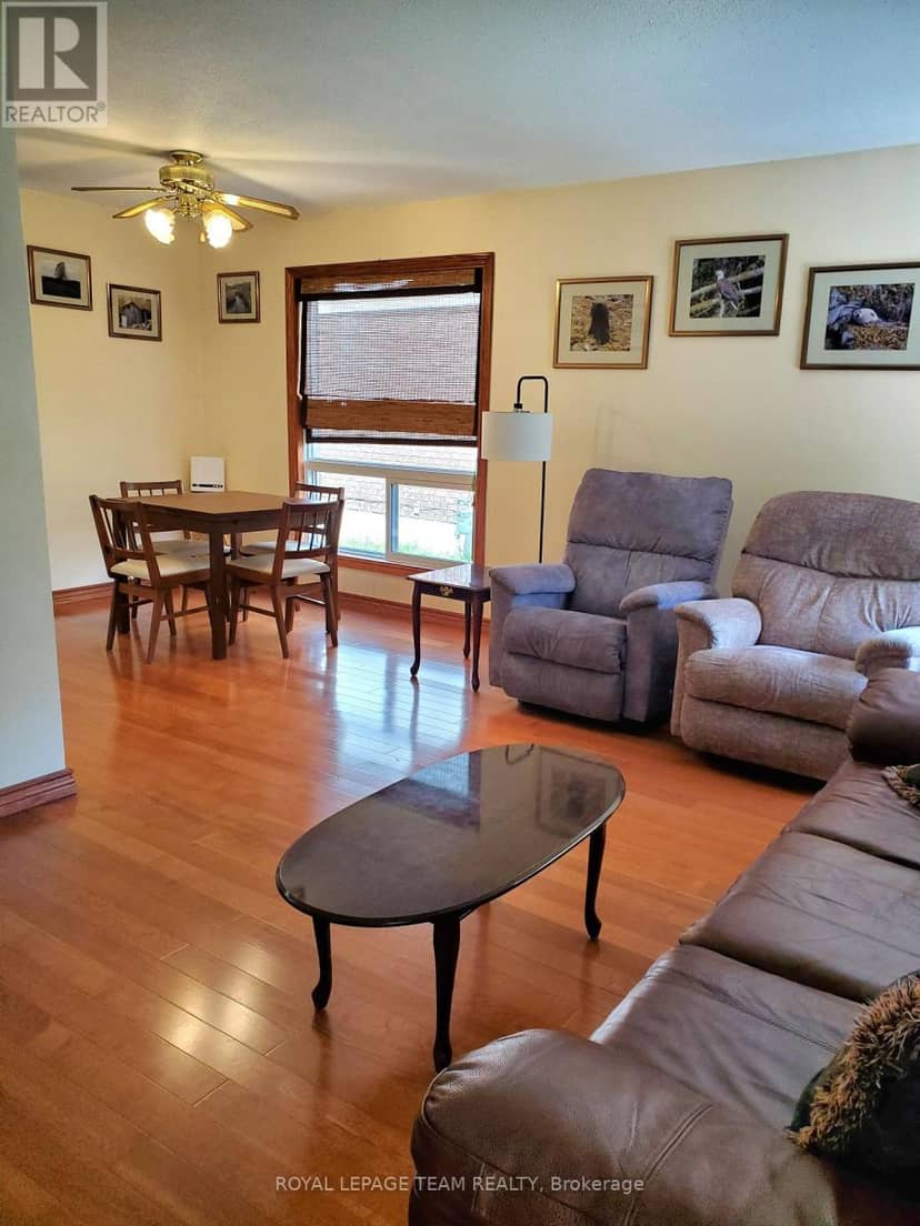 61 McGibbon Drive, Ottawa, photo 6
