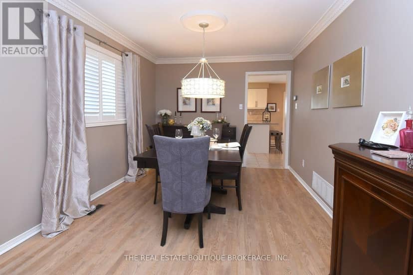 470 Amanda Crescent — photo 10 of 40