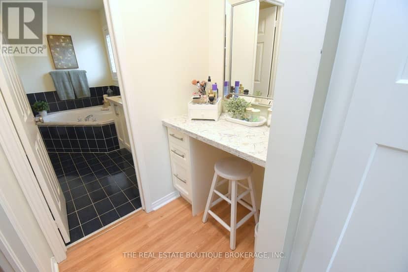 470 Amanda Crescent — photo 24 of 40