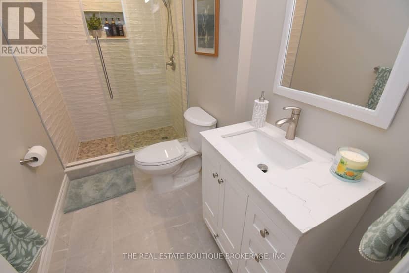 470 Amanda Crescent — photo 36 of 40