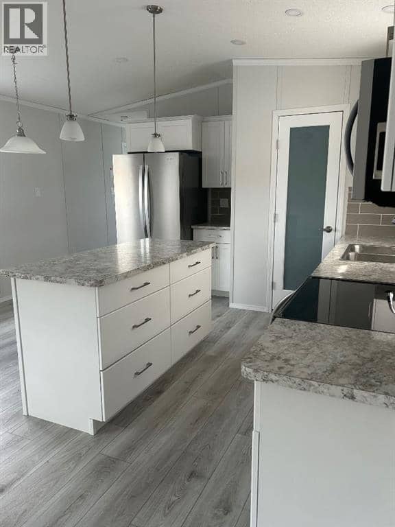 2050 Sunflower Crescent — photo 15 of 28