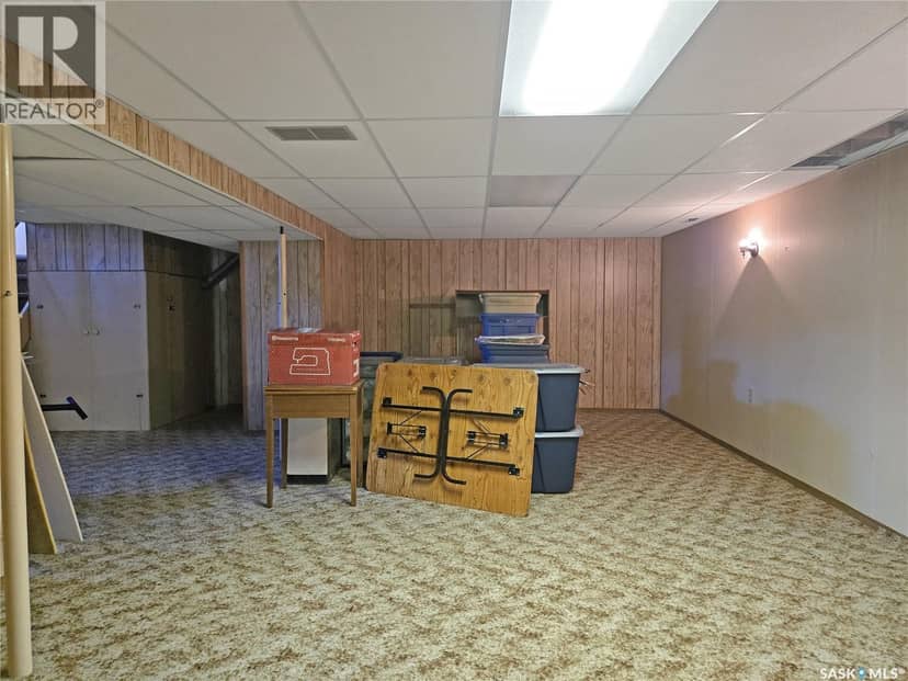 366 Hudson AVENUE — photo 26 of 40