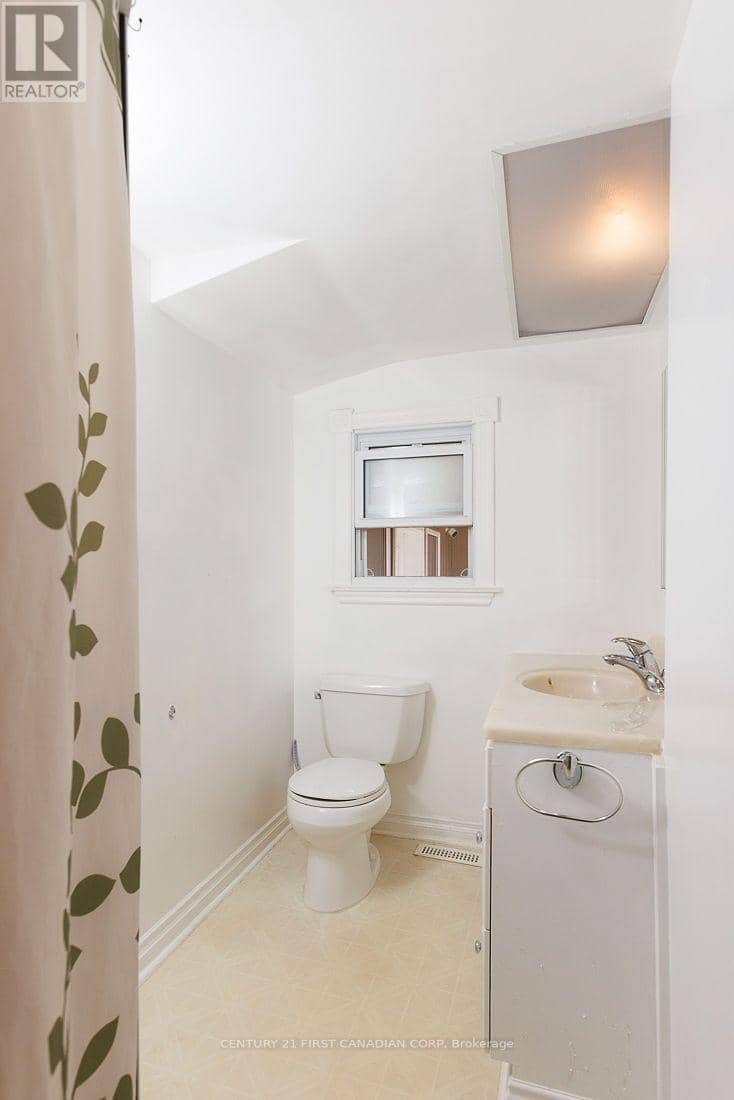 1010 Dearness Drive — photo 34 of 40