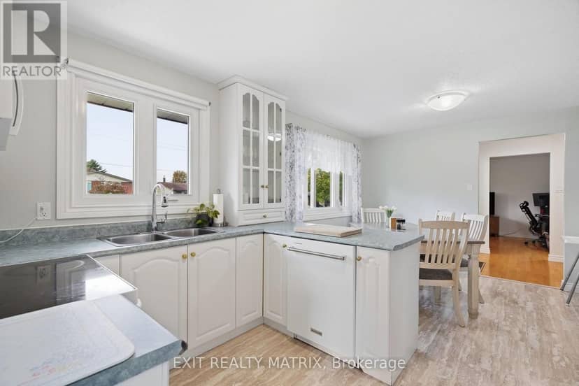 499 Gilles Street — photo 6 of 38