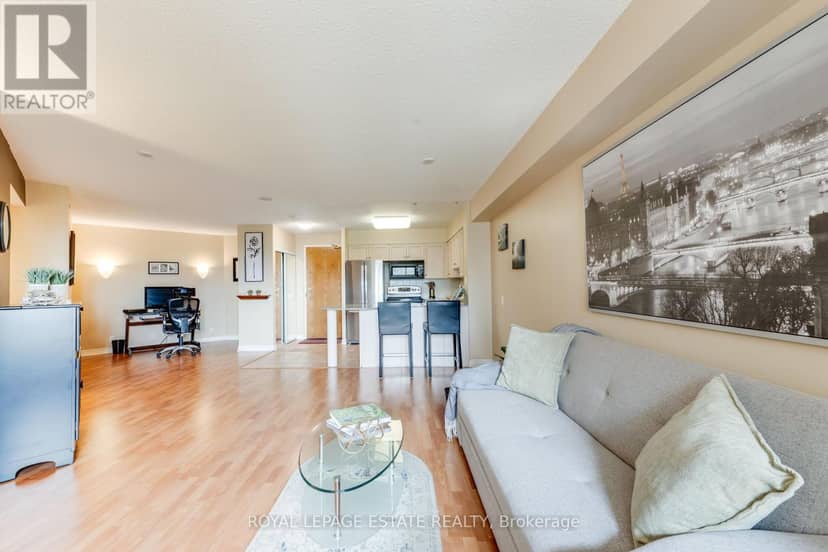 623 - 1720 Eglinton Avenue E, Toronto, photo 3