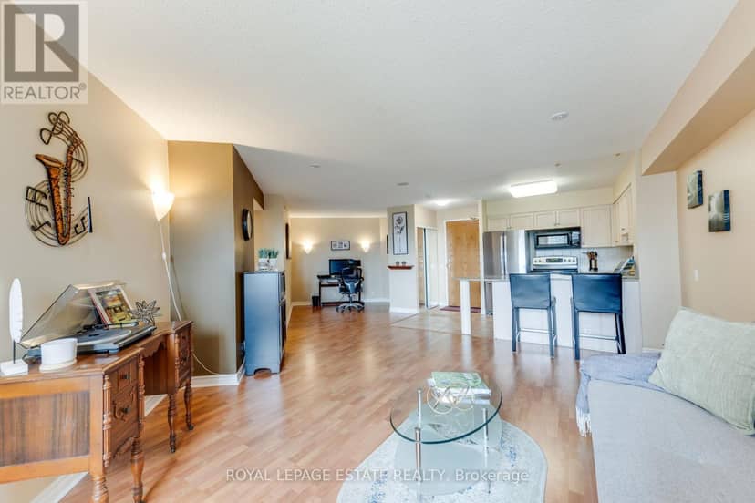 623 - 1720 Eglinton Avenue E, Toronto, photo 6