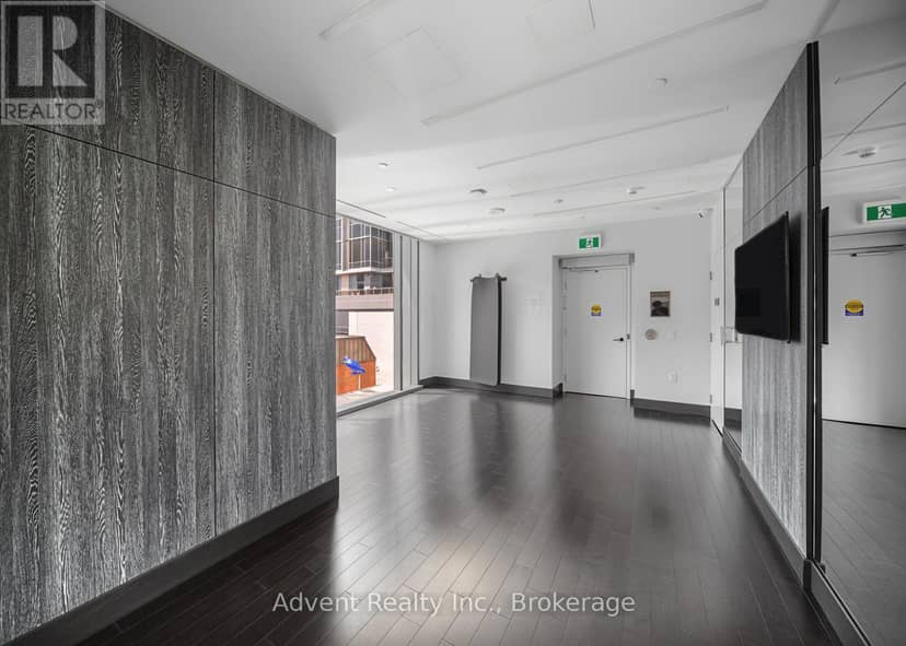 2308 - 8 Cumberland Street — photo 34 of 40