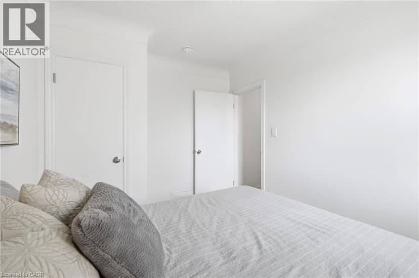 87 RADFORD Street — photo 13 of 31