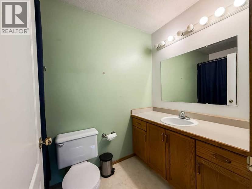 382 Skogg Avenue, Hinton, photo 8