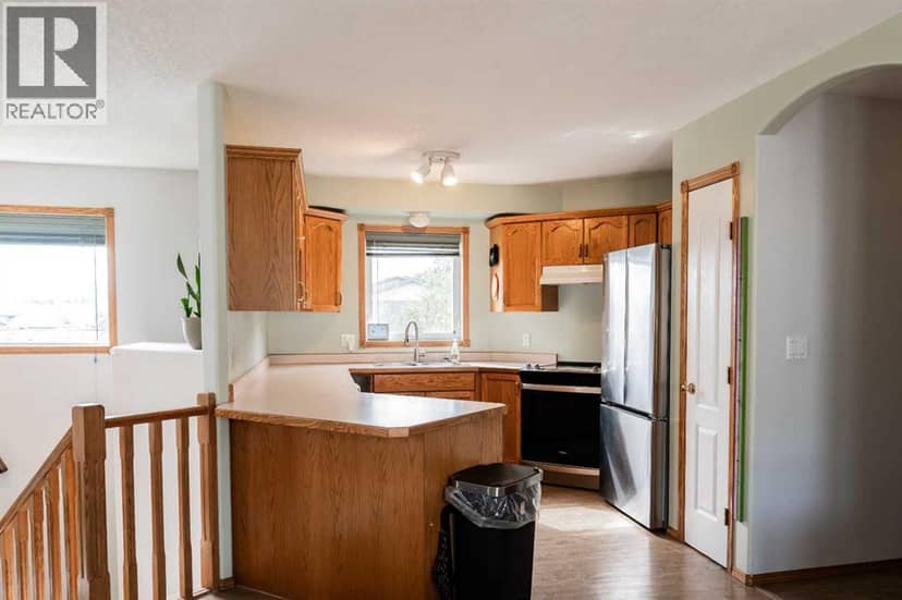 382 Skogg Avenue, Hinton, photo 6
