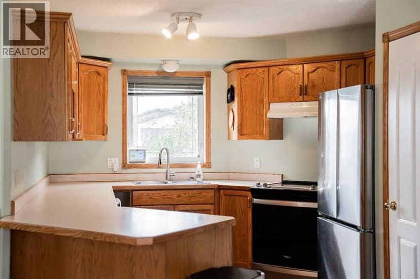 382 Skogg Avenue, Hinton, photo 7