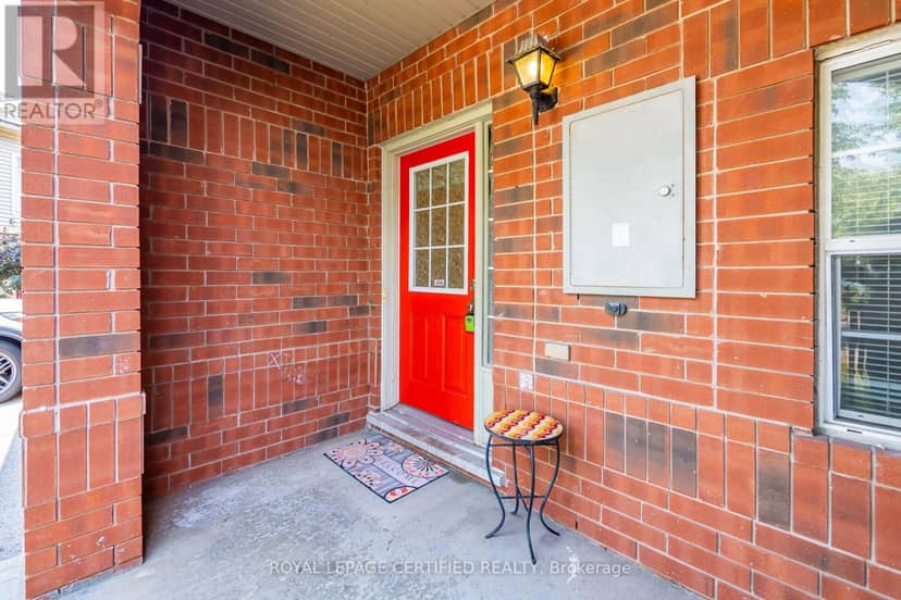 464 Collis Court, Milton, photo 3