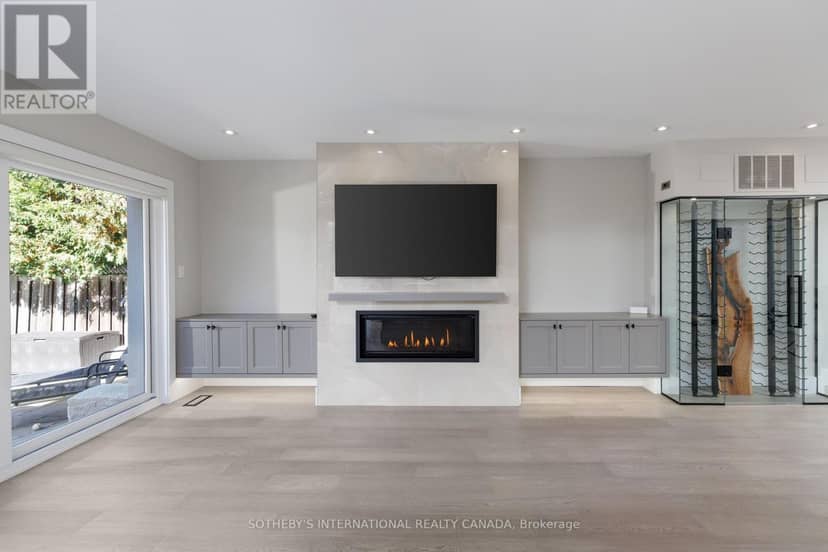 1816 Paddock Crescent — photo 9 of 40