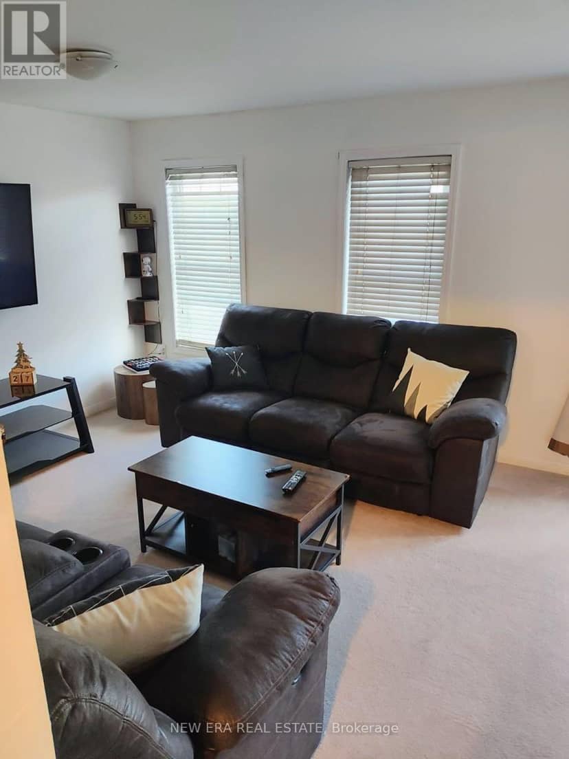 225 Schreyer Crescent, Milton, photo 7