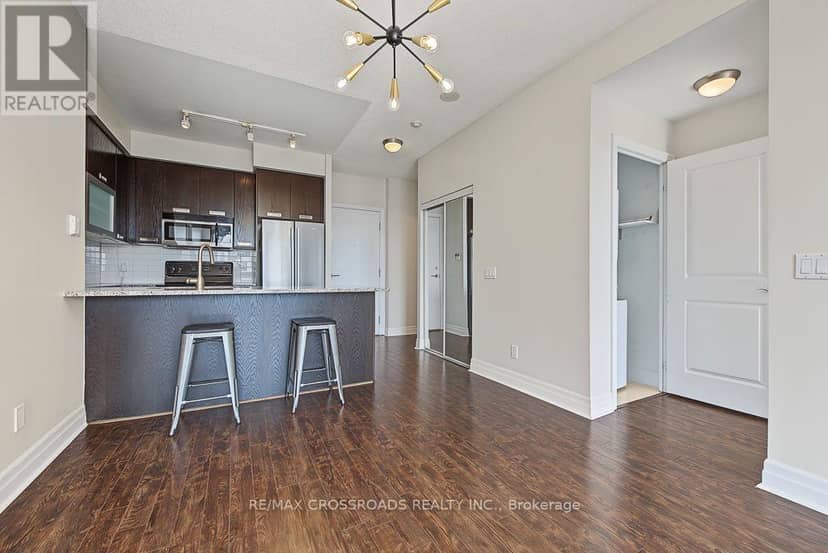 613 - 20 Gothic Avenue — photo 22 of 40