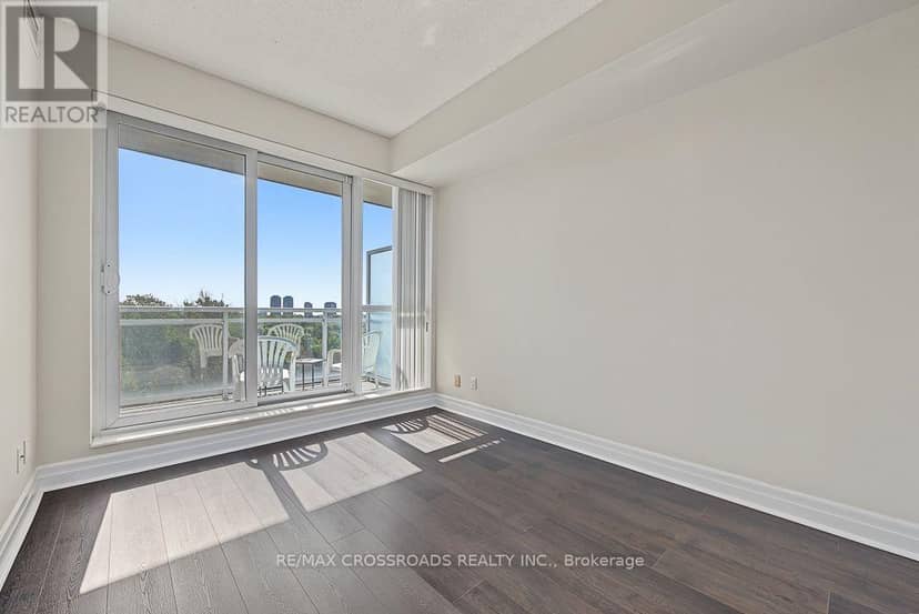 613 - 20 Gothic Avenue — photo 34 of 40