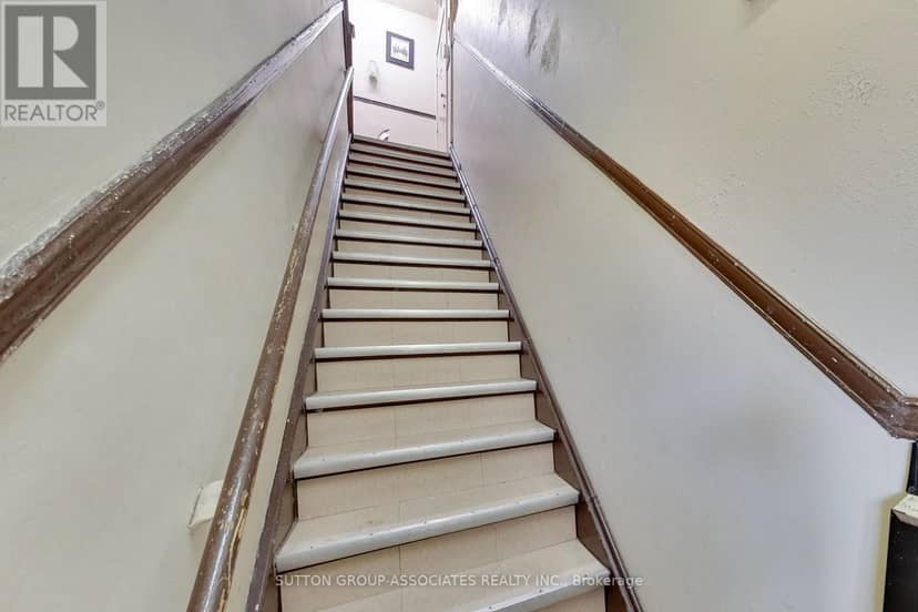 1181-1183 St Clair Avenue W — photo 11 of 16