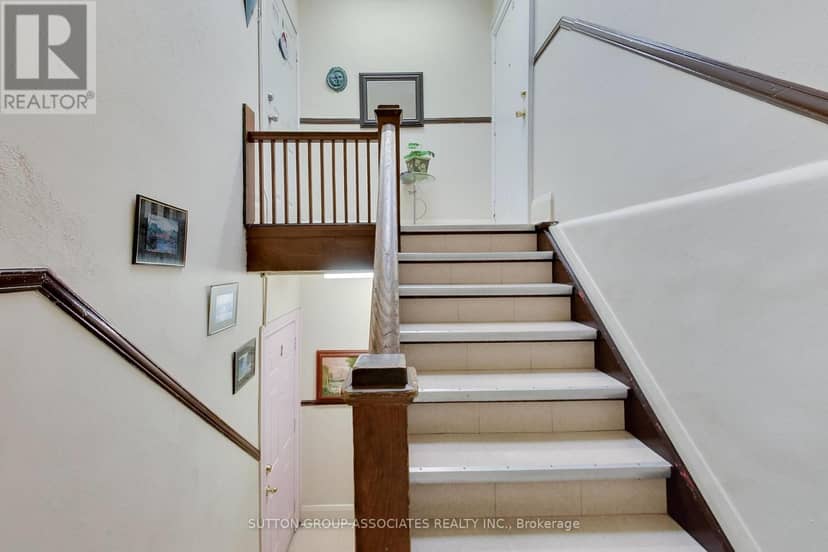 1181-1183 St Clair Avenue W — photo 16 of 16
